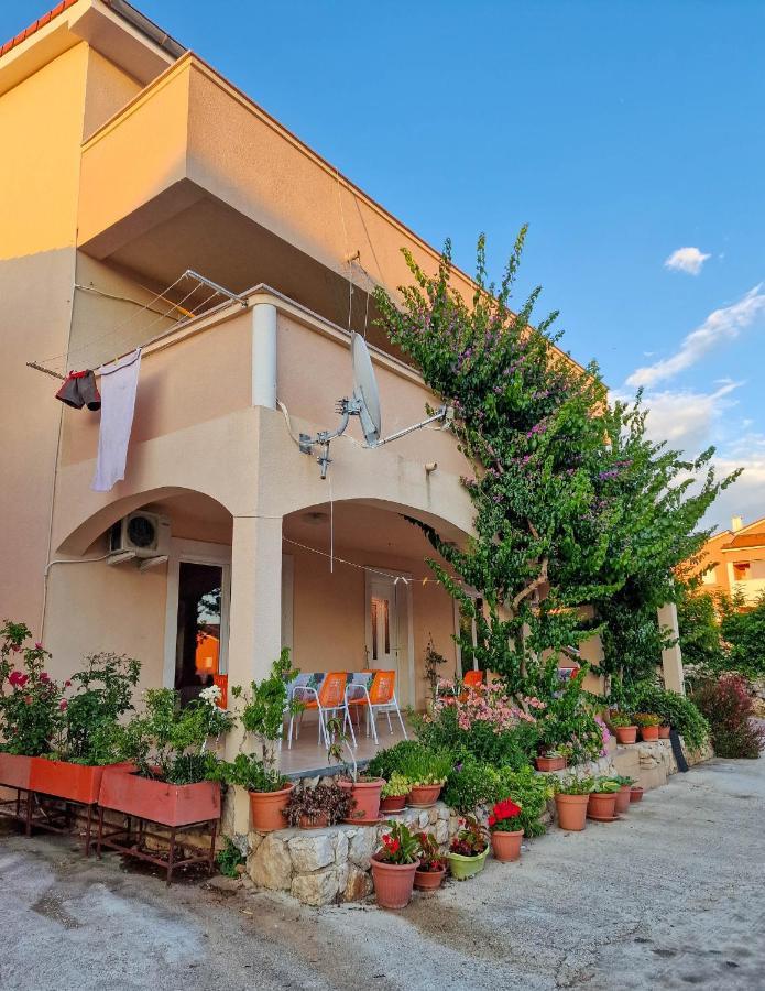 Apartments Monopoly Novalja Exterior photo